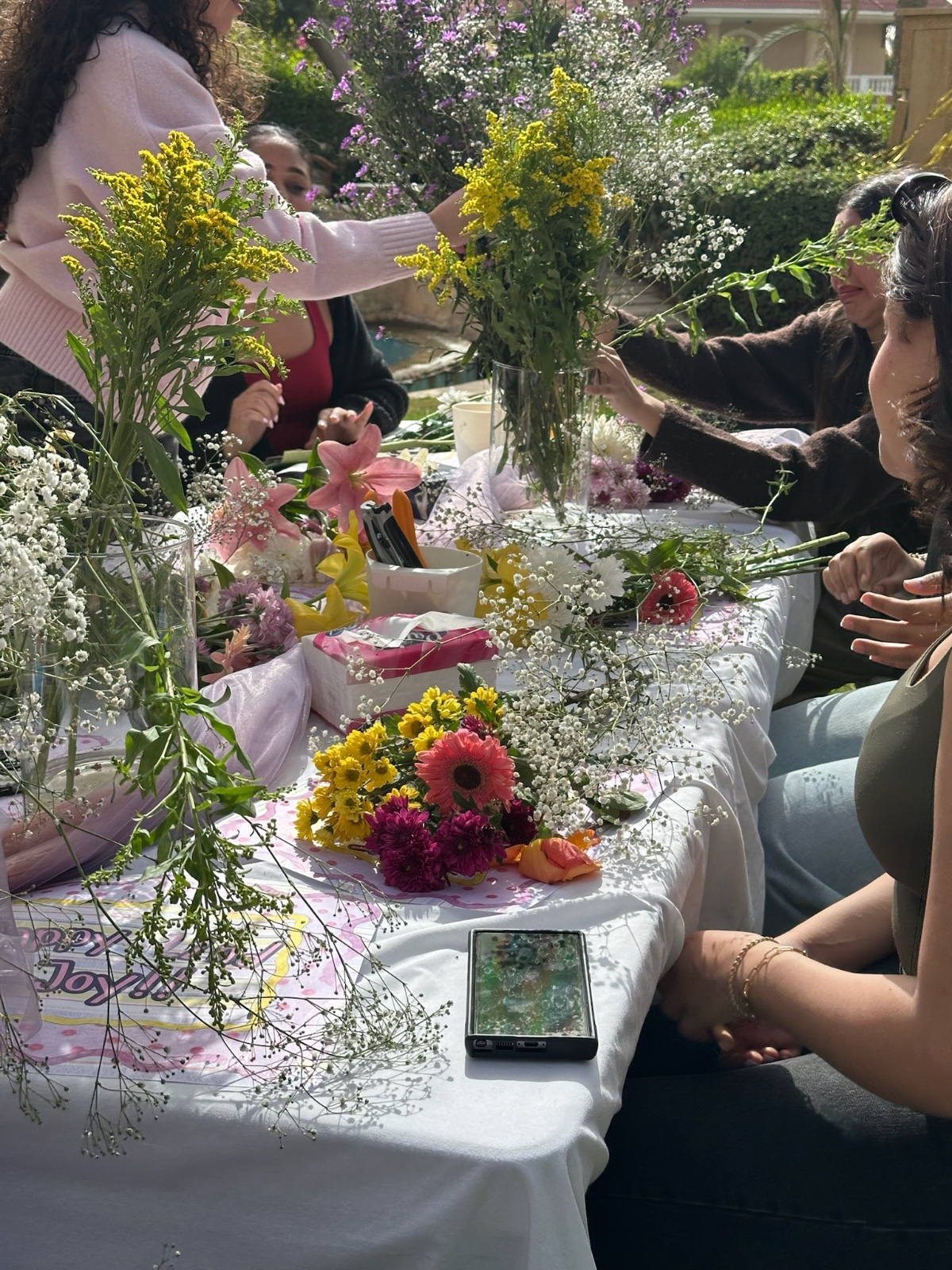 Flower arrangement workshop صورة 3